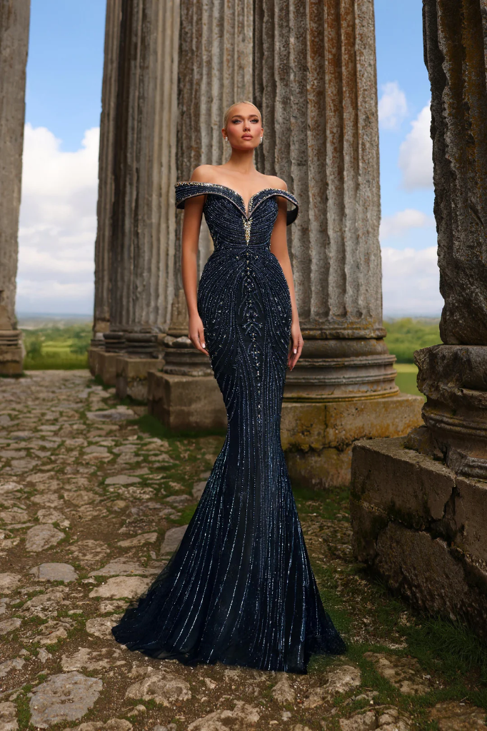 Vestido escote off-shoulder corte sirena bordado en pedrería (Champán, 6)