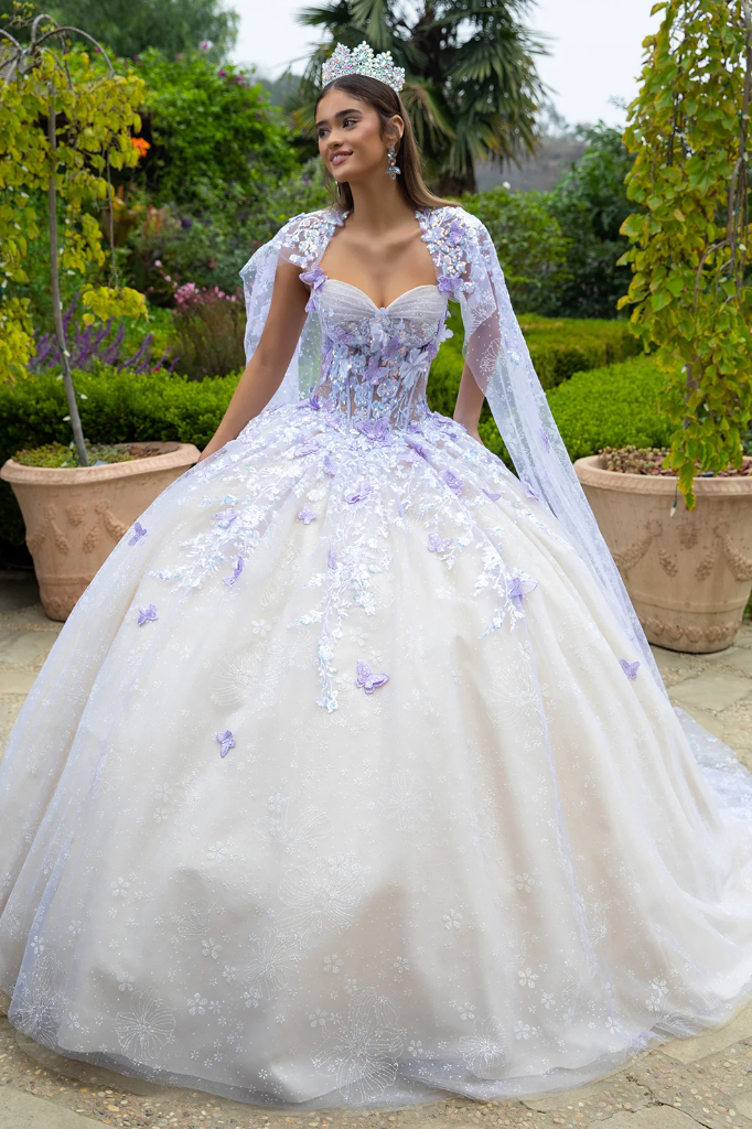 Vestido escote corazón con aplicación de mariposa en 3D (XS)