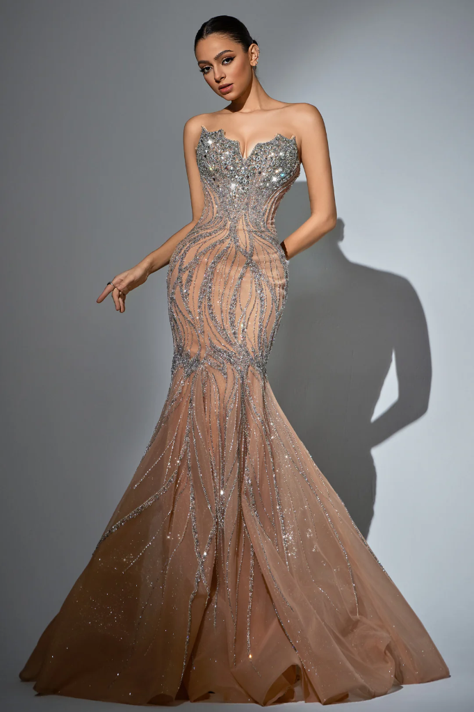 Vestido corte sirena bordado en pedrería (Champán, 6)