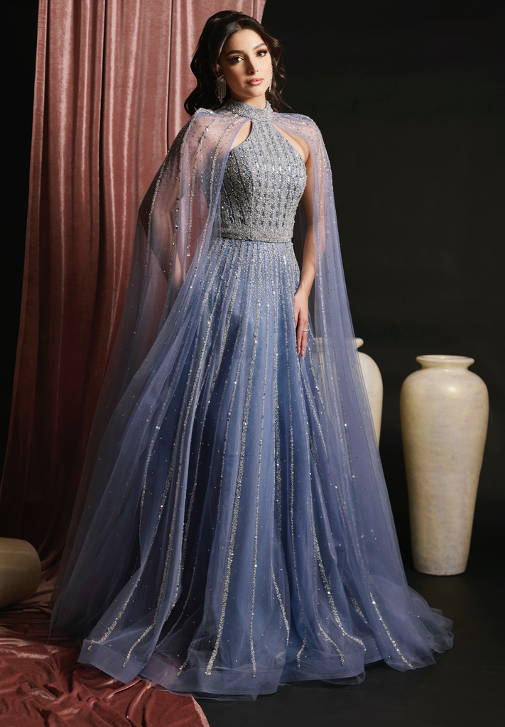 Vestido escote halter alto con manga de capa tul transparente línea A bordado en pedrería (4)